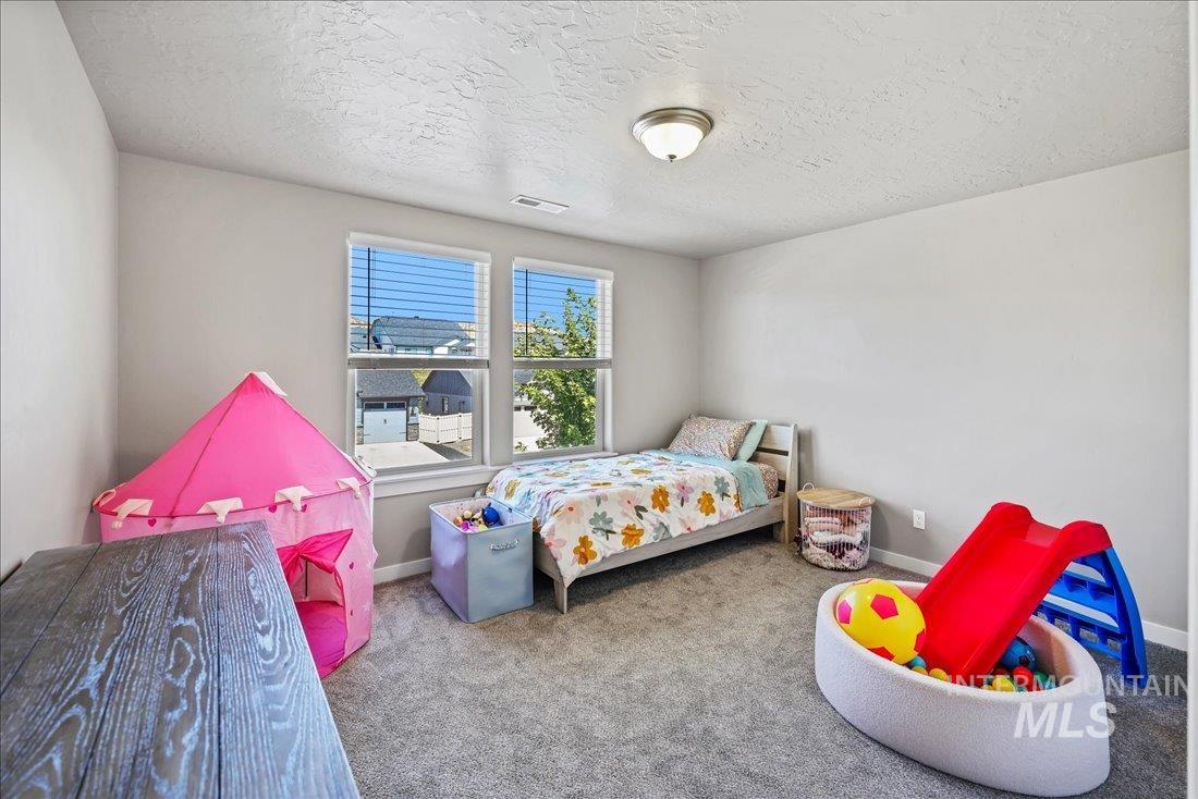 10593 W Daylily Ave., Star, Idaho 83669, 3 Bedrooms, 3 Bathrooms, Residential For Sale, Price $459,000,MLS 98970298