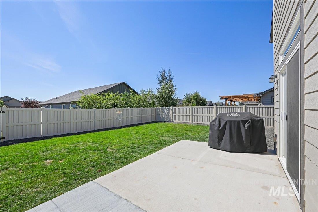 10593 W Daylily Ave., Star, Idaho 83669, 3 Bedrooms, 3 Bathrooms, Residential For Sale, Price $459,000,MLS 98970298