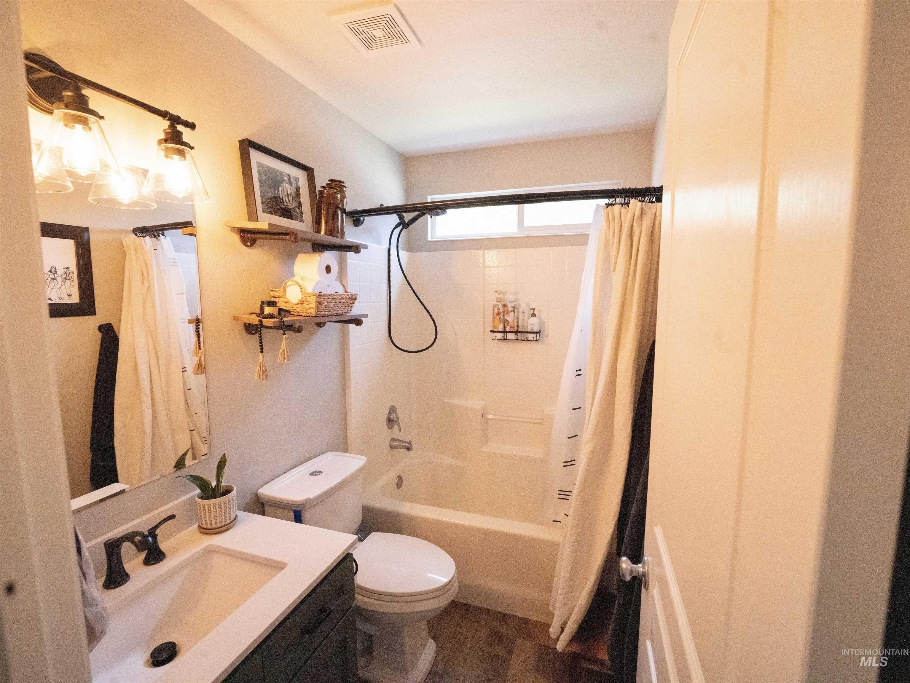 15210 Widgeon, Caldwell, Idaho 83607, 3 Bedrooms, 2 Bathrooms, Residential For Sale, Price $599,900, 98970300