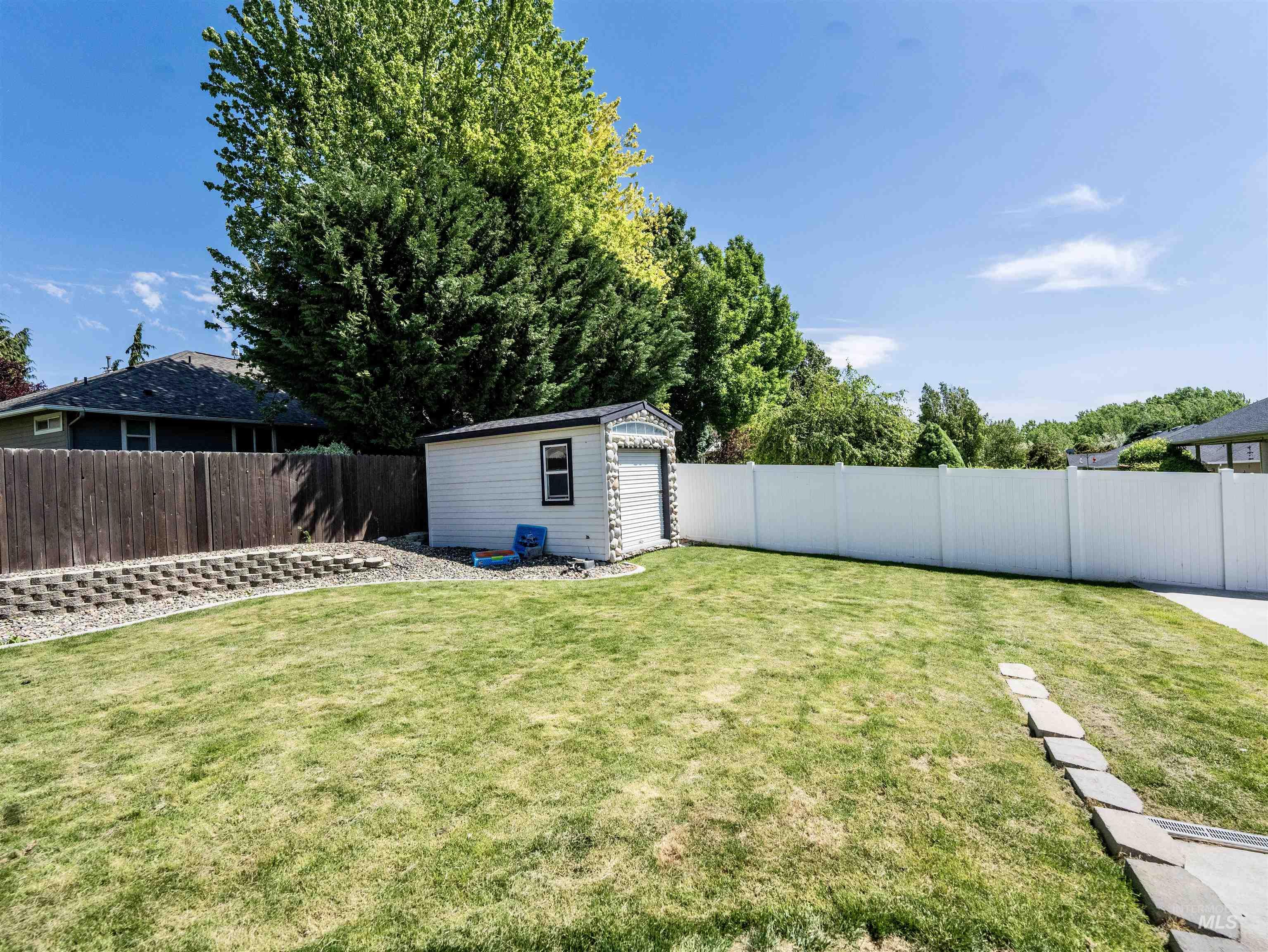 15210 Widgeon, Caldwell, Idaho 83607, 3 Bedrooms, 2 Bathrooms, Residential For Sale, Price $599,900, 98970300