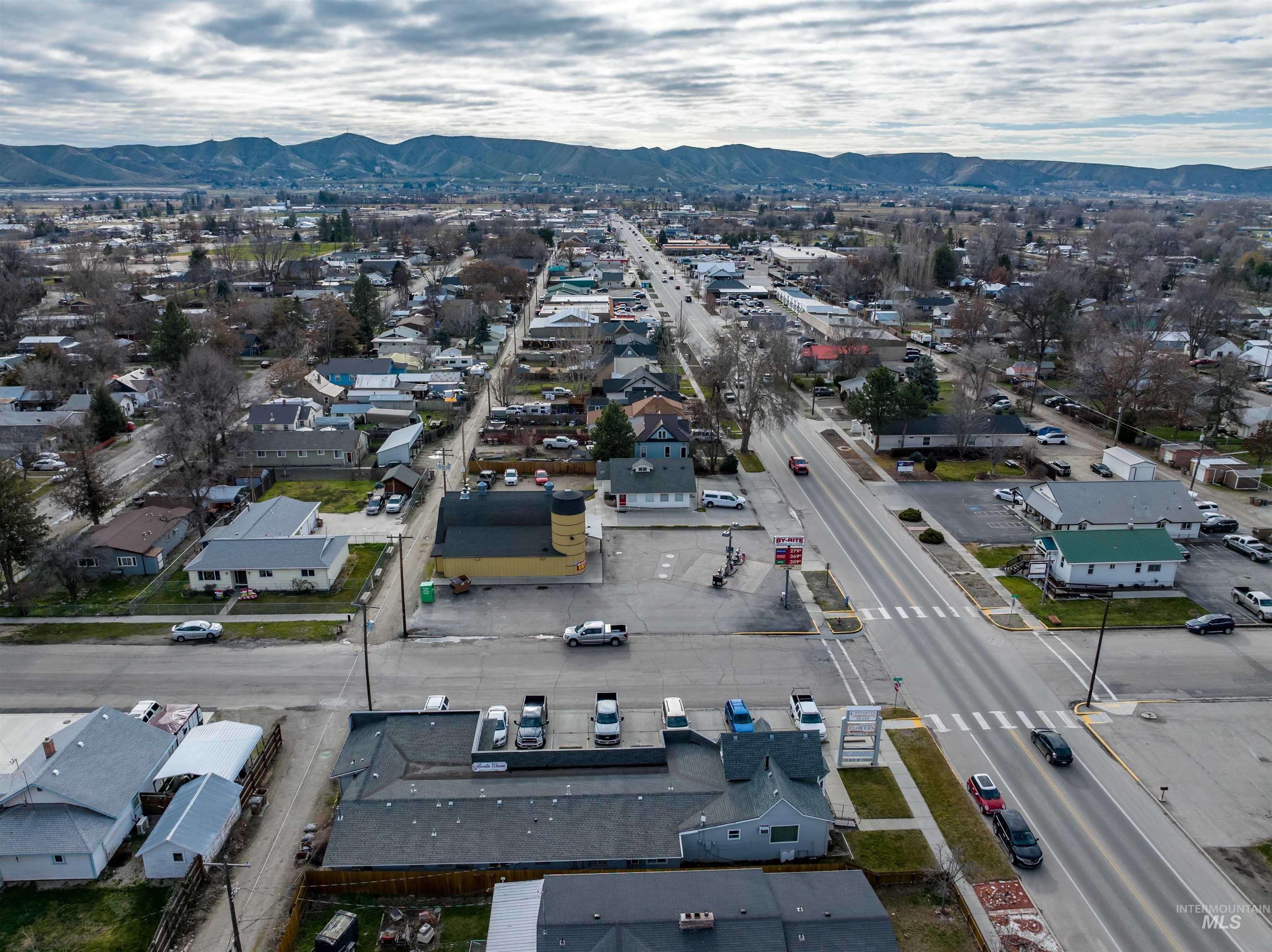 702 S S Washington Ave, Emmett, Idaho 83617, Business/Commercial For Sale, Price $750,000,MLS 98970301