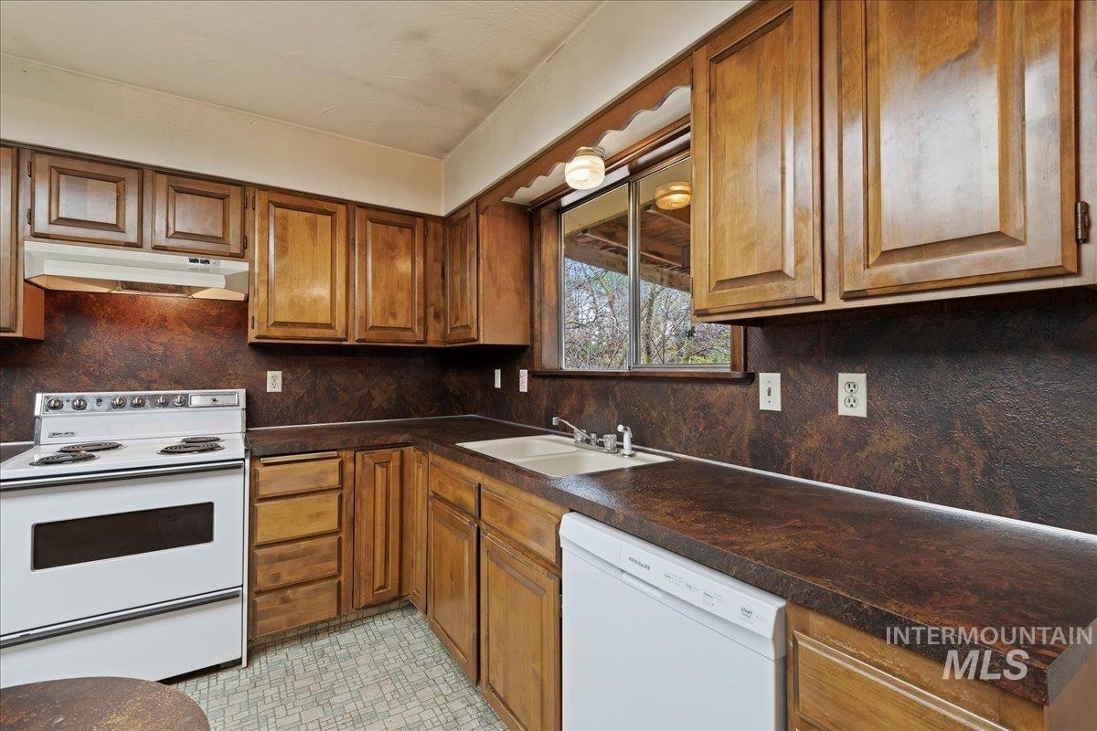 16572 Goodson Rd., Caldwell, Idaho 83607, 4 Bedrooms, 2.5 Bathrooms, Residential For Sale, Price $499,900, 98970302