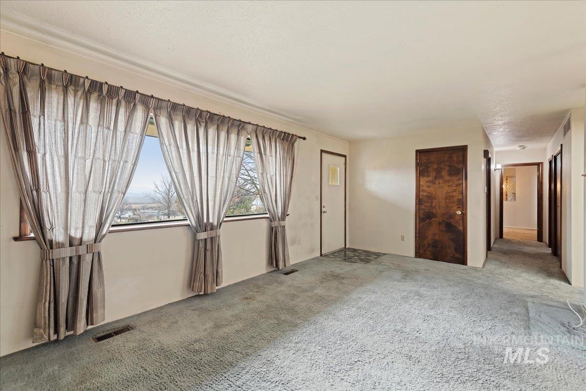 16572 Goodson Rd., Caldwell, Idaho 83607, 4 Bedrooms, 2.5 Bathrooms, Residential For Sale, Price $499,900, 98970302