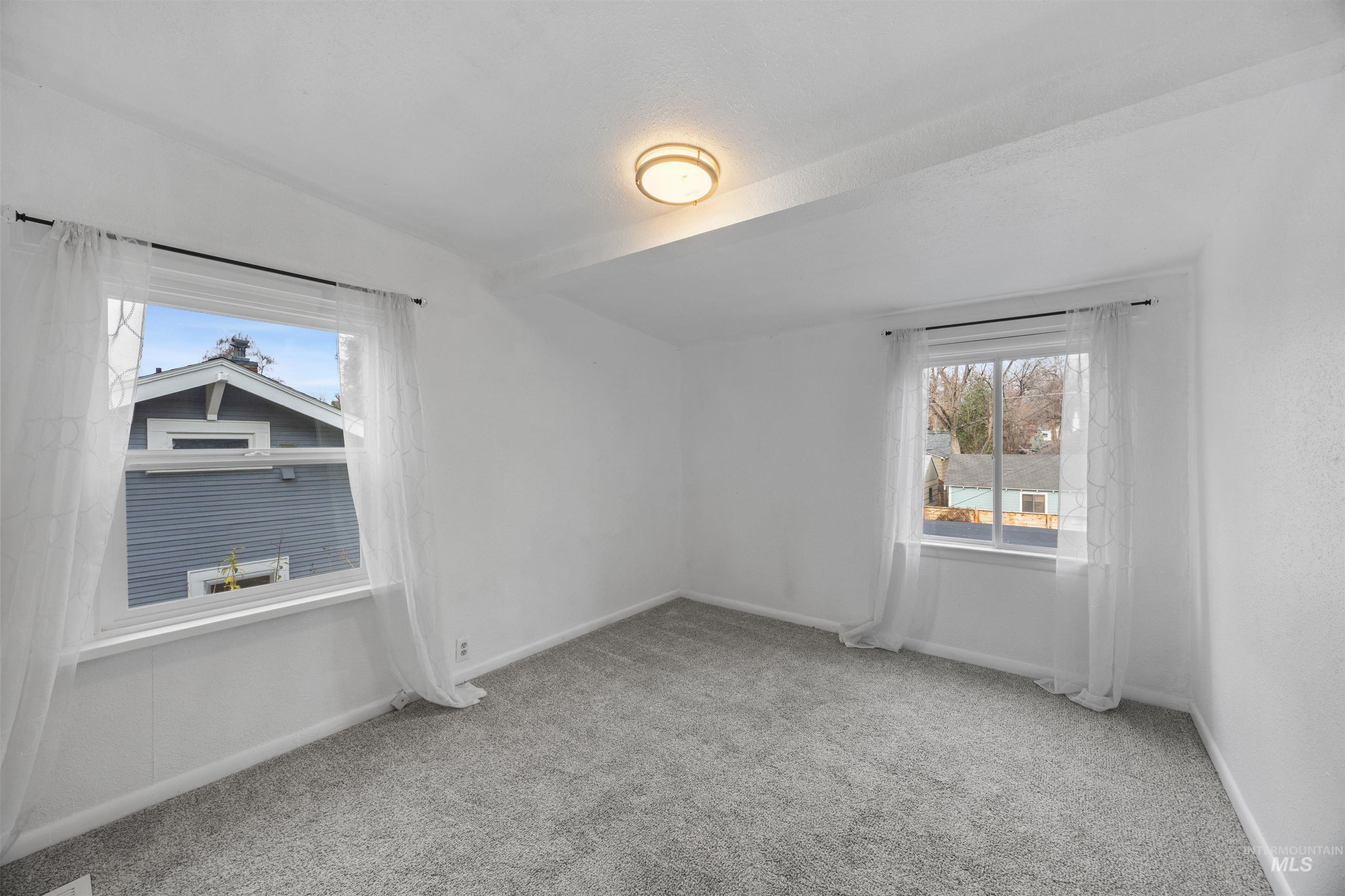 916 E McKinley Street, Boise, Idaho 83712, 5 Bedrooms, 2 Bathrooms, Residential For Sale, Price $799,900, 98970306