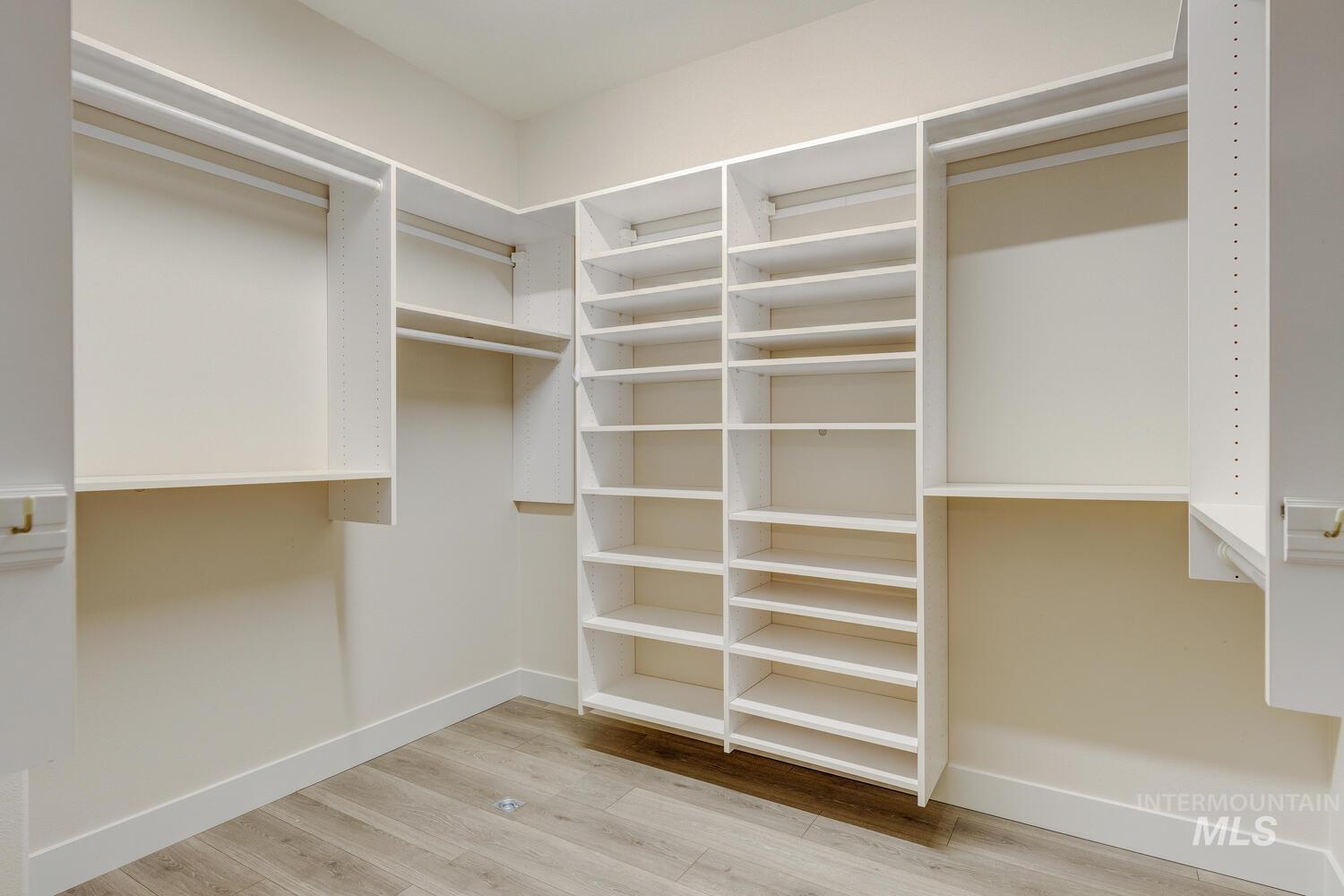 3029 NW 3rd St, Meridian, Idaho 83646, 4 Bedrooms, 4 Bathrooms, Residential For Sale, Price $789,999,MLS 98970311