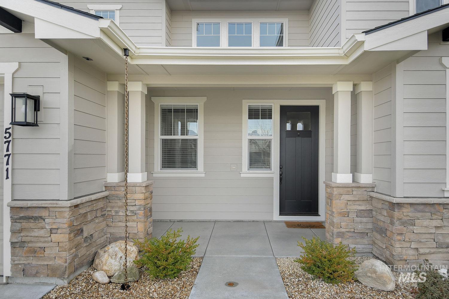 5771 W Daphne Dr, Meridian, Idaho 83646, 4 Bedrooms, 3 Bathrooms, Residential For Sale, Price $579,900,MLS 98970313