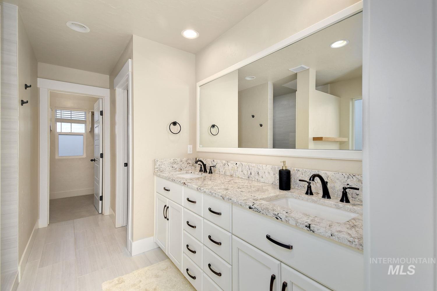 5771 W Daphne Dr, Meridian, Idaho 83646, 4 Bedrooms, 3 Bathrooms, Residential For Sale, Price $579,900,MLS 98970313