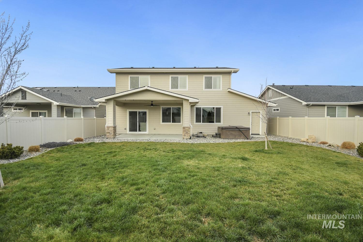 5771 W Daphne Dr, Meridian, Idaho 83646, 4 Bedrooms, 3 Bathrooms, Residential For Sale, Price $579,900,MLS 98970313