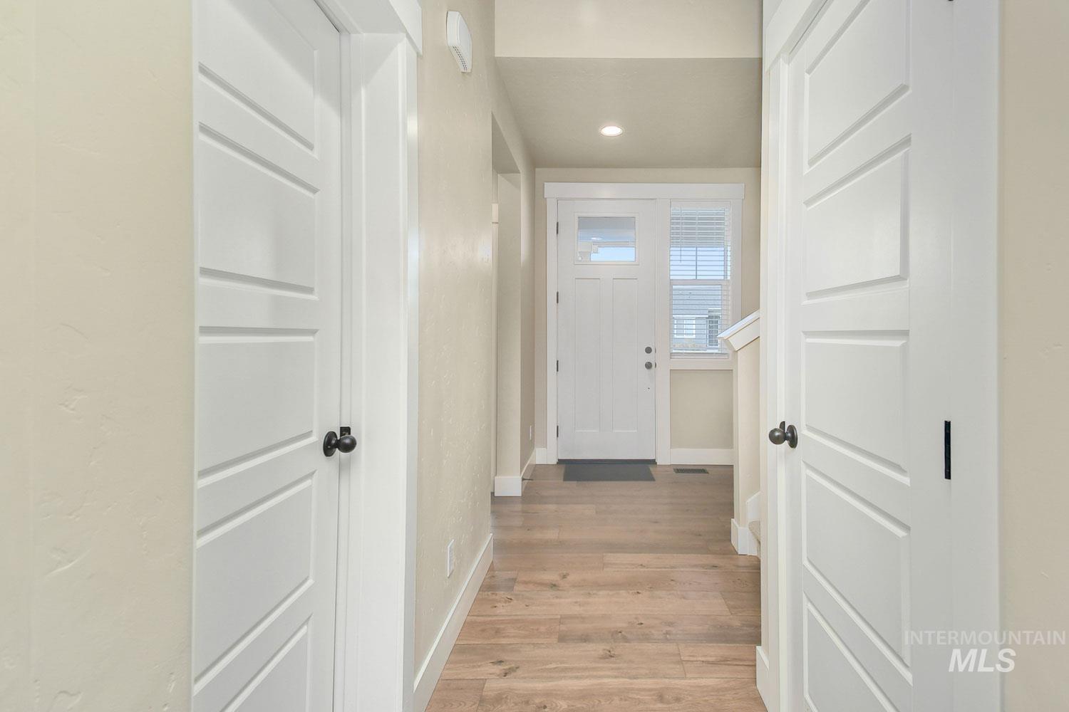 5771 W Daphne Dr, Meridian, Idaho 83646, 4 Bedrooms, 3 Bathrooms, Residential For Sale, Price $579,900,MLS 98970313