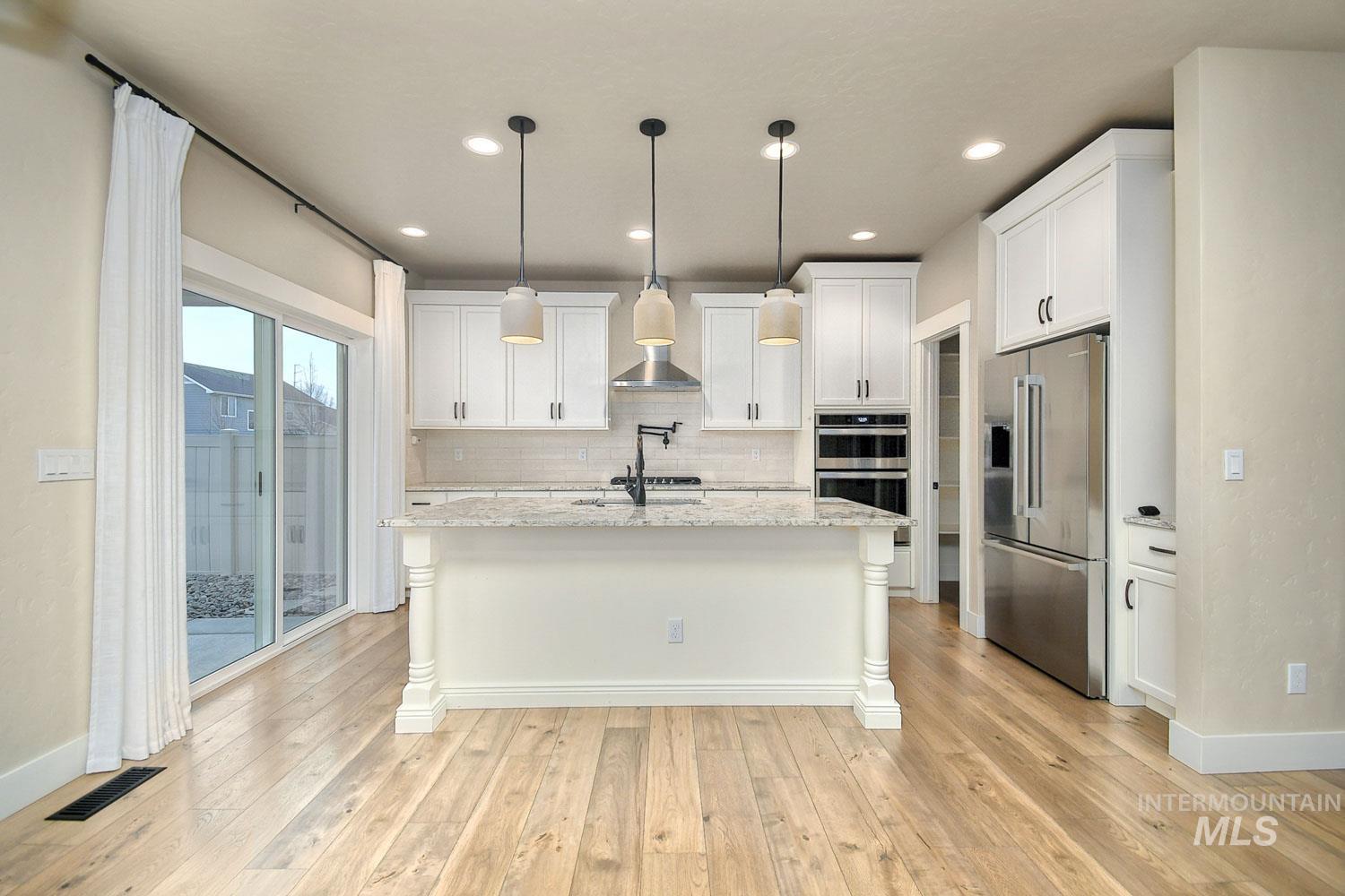 5771 W Daphne Dr, Meridian, Idaho 83646, 4 Bedrooms, 3 Bathrooms, Residential For Sale, Price $579,900,MLS 98970313