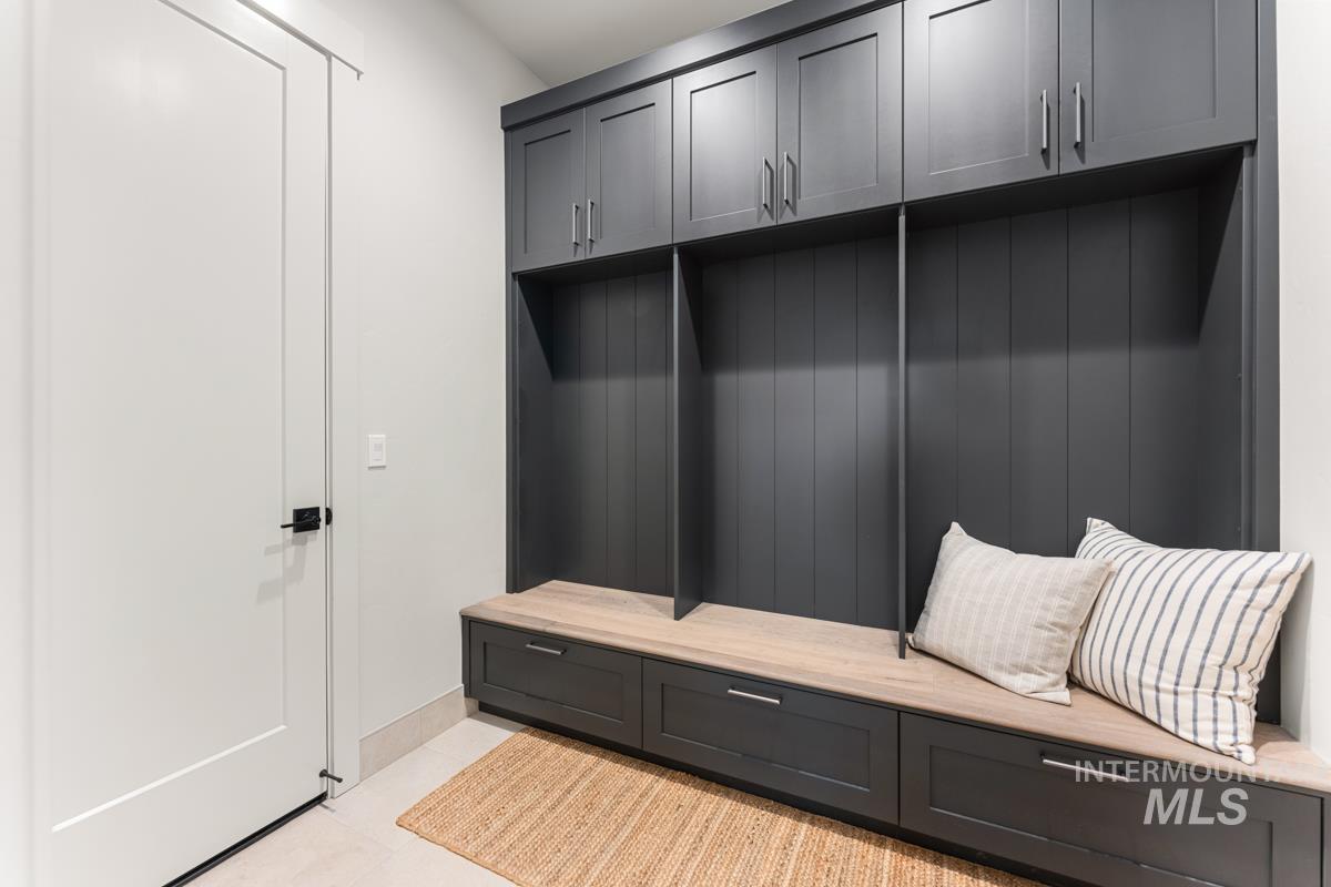 68 Ponderosa Ridge Court, Donnelly, Idaho 83615, 3 Bedrooms, 3.5 Bathrooms, Residential For Sale, Price $2,399,000,MLS 98970319