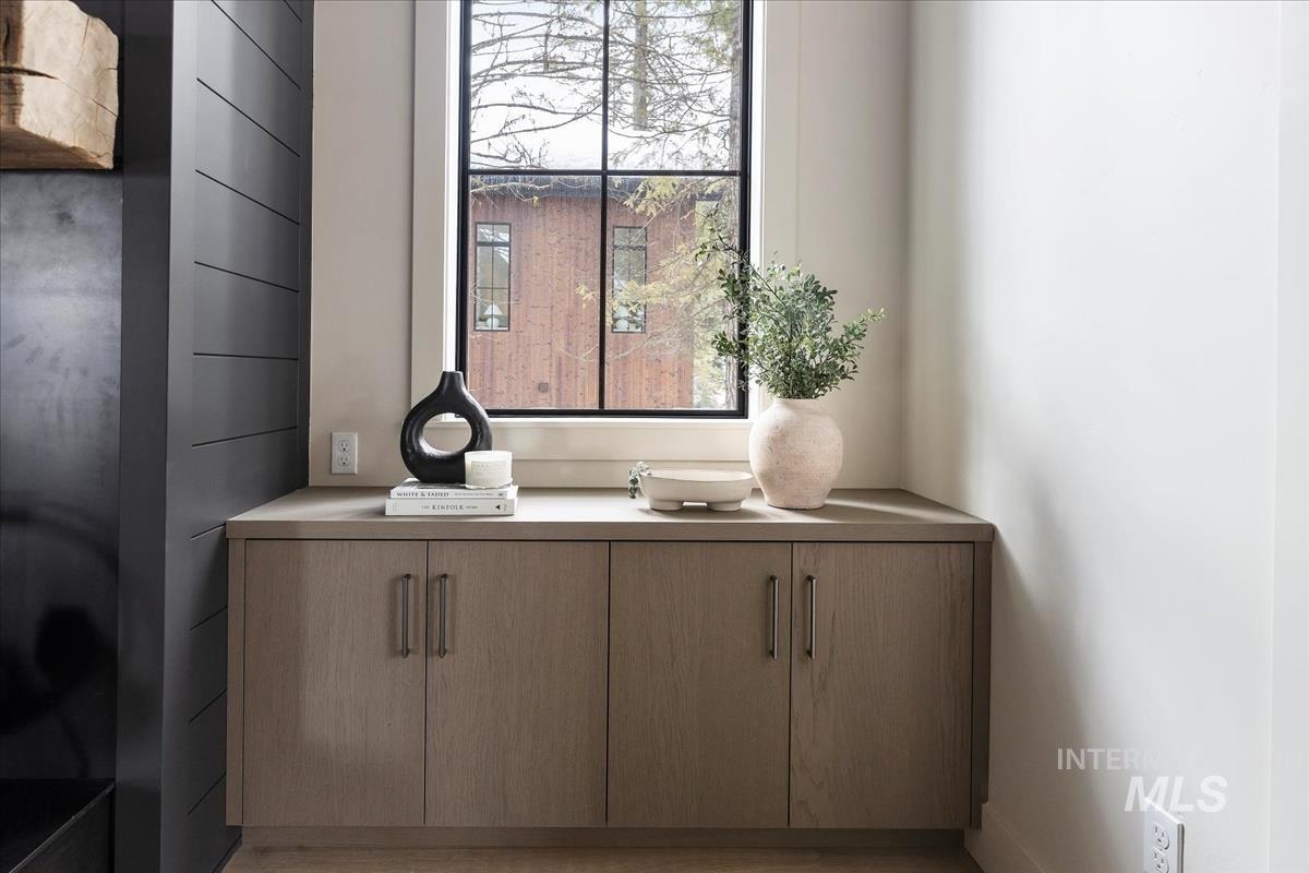 68 Ponderosa Ridge Court, Donnelly, Idaho 83615, 3 Bedrooms, 3.5 Bathrooms, Residential For Sale, Price $2,399,000, 98970319