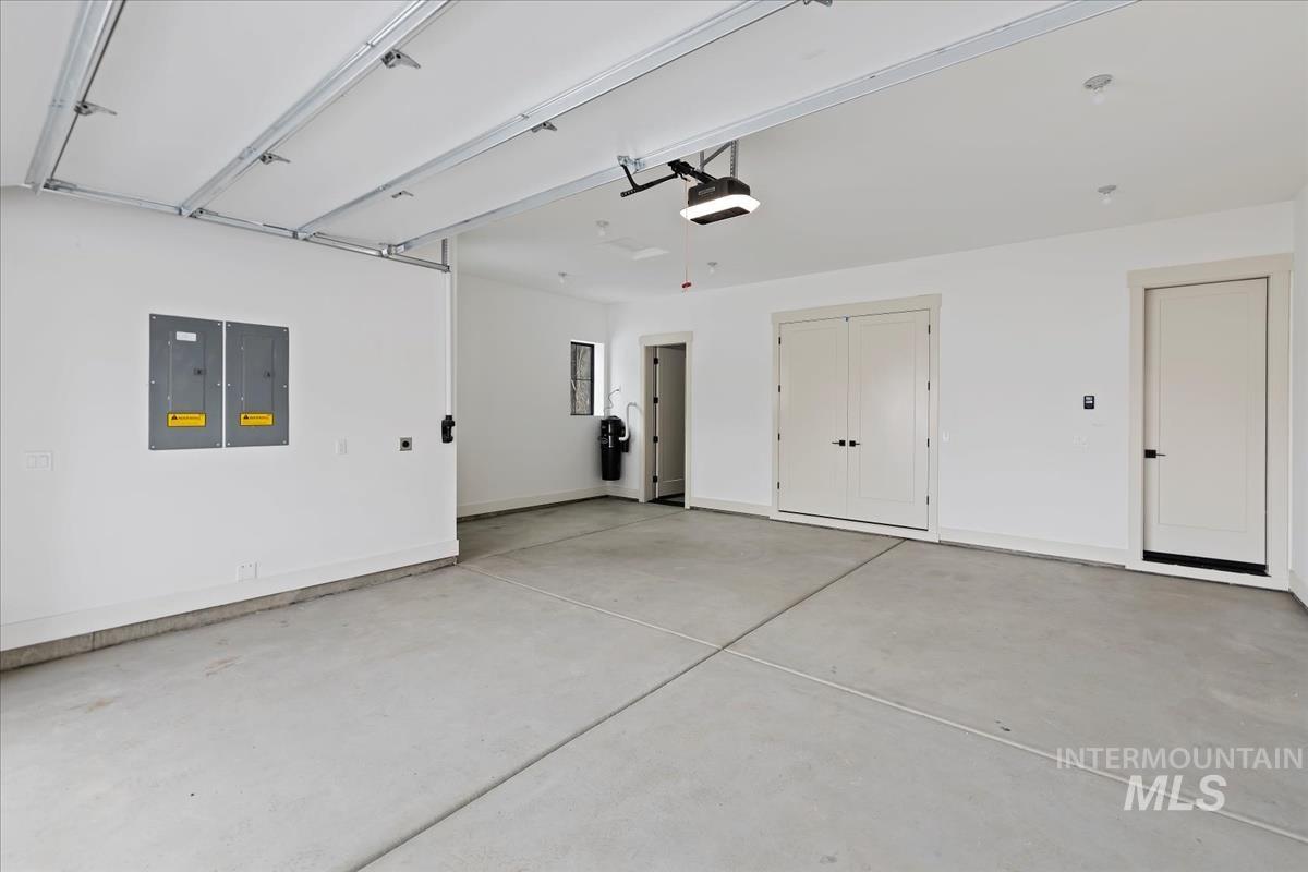 68 Ponderosa Ridge Court, Donnelly, Idaho 83615, 3 Bedrooms, 3.5 Bathrooms, Residential For Sale, Price $2,399,000, 98970319