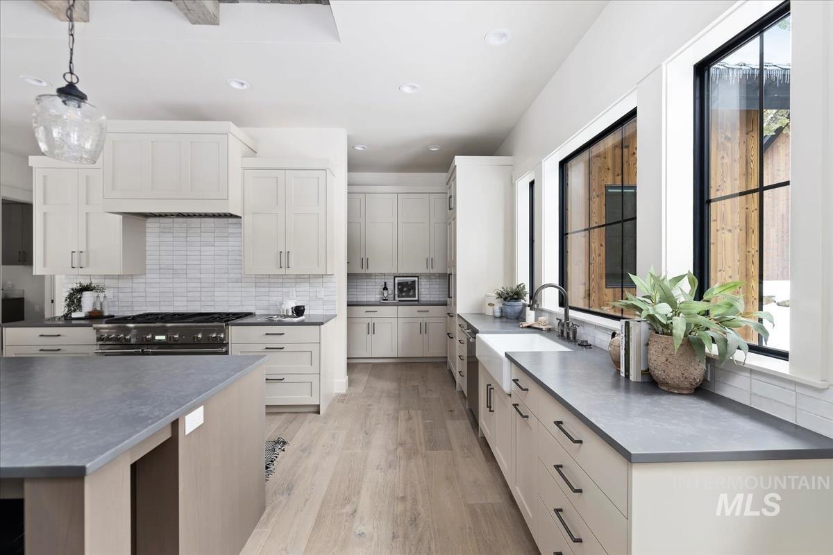 68 Ponderosa Ridge Court, Donnelly, Idaho 83615, 3 Bedrooms, 3.5 Bathrooms, Residential For Sale, Price $2,399,000, 98970319