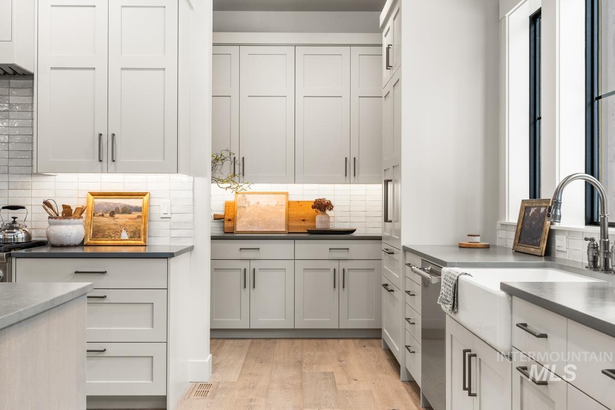 68 Ponderosa Ridge Court, Donnelly, Idaho 83615, 3 Bedrooms, 3.5 Bathrooms, Residential For Sale, Price $2,399,000,MLS 98970319