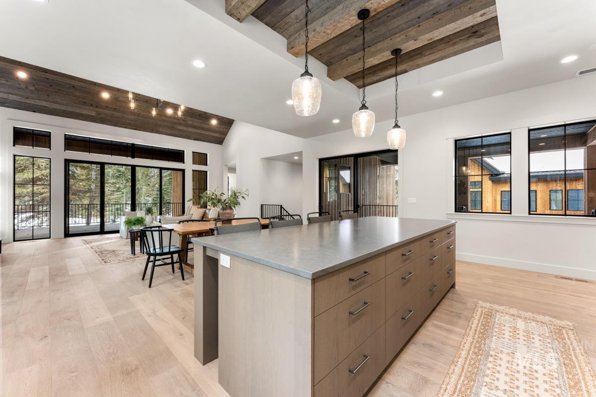 68 Ponderosa Ridge Court, Donnelly, Idaho 83615, 3 Bedrooms, 3.5 Bathrooms, Residential For Sale, Price $2,399,000,MLS 98970319