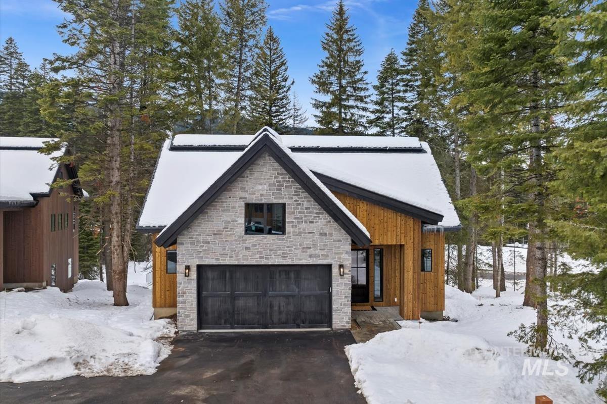 68 Ponderosa Ridge Court, Donnelly, Idaho 83615, 3 Bedrooms, 3.5 Bathrooms, Residential For Sale, Price $2,399,000, 98970319