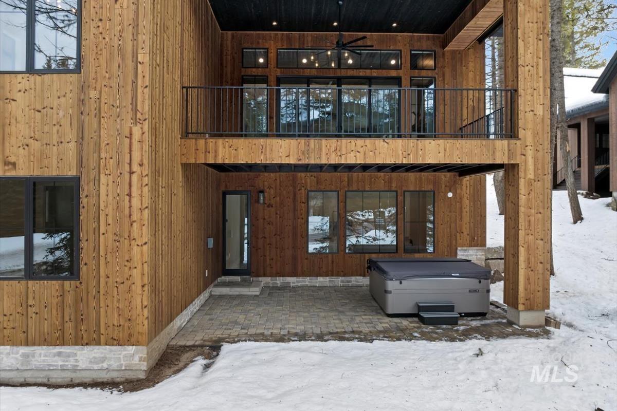 68 Ponderosa Ridge Court, Donnelly, Idaho 83615, 3 Bedrooms, 3.5 Bathrooms, Residential For Sale, Price $2,399,000, 98970319