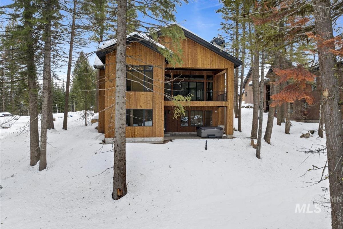 68 Ponderosa Ridge Court, Donnelly, Idaho 83615, 3 Bedrooms, 3.5 Bathrooms, Residential For Sale, Price $2,399,000, 98970319