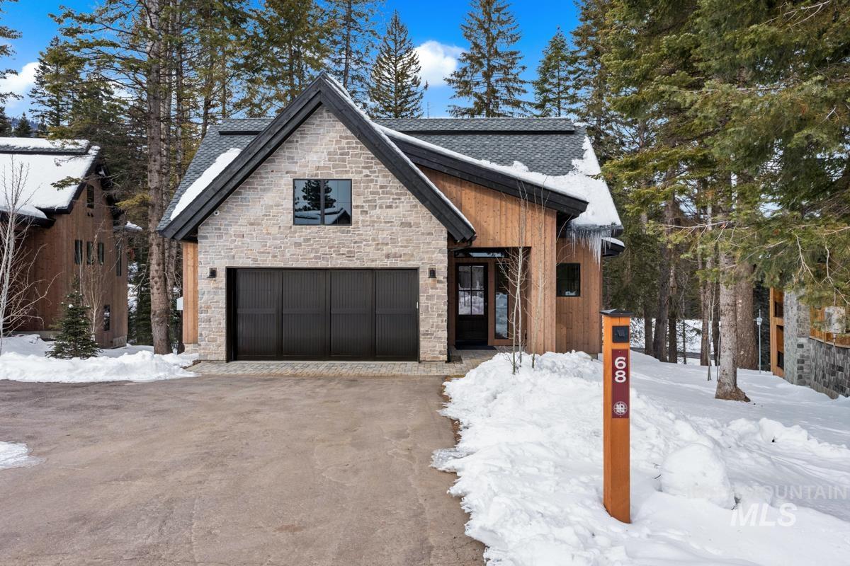 68 Ponderosa Ridge Court, Donnelly, Idaho 83615, 3 Bedrooms, 3.5 Bathrooms, Residential For Sale, Price $2,399,000,MLS 98970319