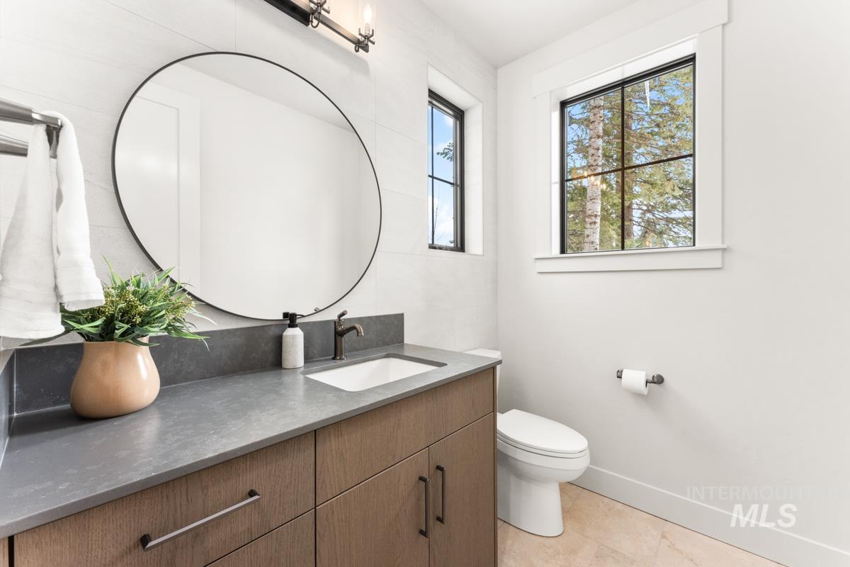 68 Ponderosa Ridge Court, Donnelly, Idaho 83615, 3 Bedrooms, 3.5 Bathrooms, Residential For Sale, Price $2,399,000,MLS 98970319