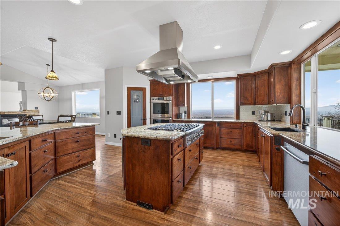 3640 Bishop Road, Emmett, Idaho 83617-8609, 5 Bedrooms, 5 Bathrooms, Residential For Sale, Price $2,300,000, 98970321