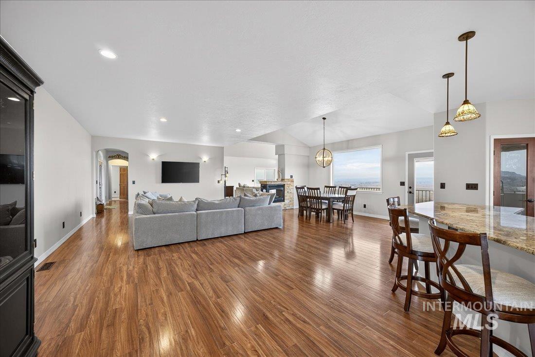 3640 Bishop Road, Emmett, Idaho 83617-8609, 5 Bedrooms, 5 Bathrooms, Residential For Sale, Price $2,300,000, 98970321