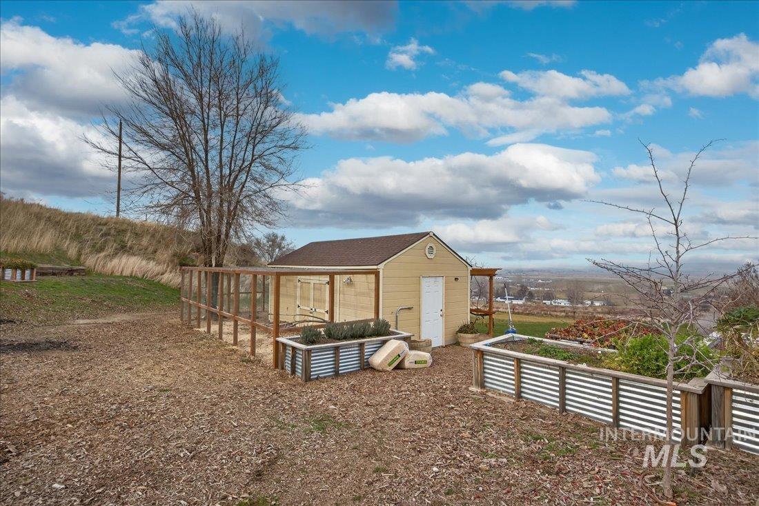 3640 Bishop Road, Emmett, Idaho 83617-8609, 5 Bedrooms, 5 Bathrooms, Residential For Sale, Price $2,300,000,MLS 98970321