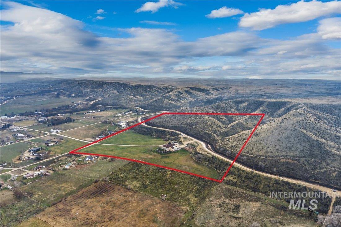 3640 Bishop Road, Emmett, Idaho 83617-8609, 5 Bedrooms, 5 Bathrooms, Residential For Sale, Price $2,300,000, 98970321