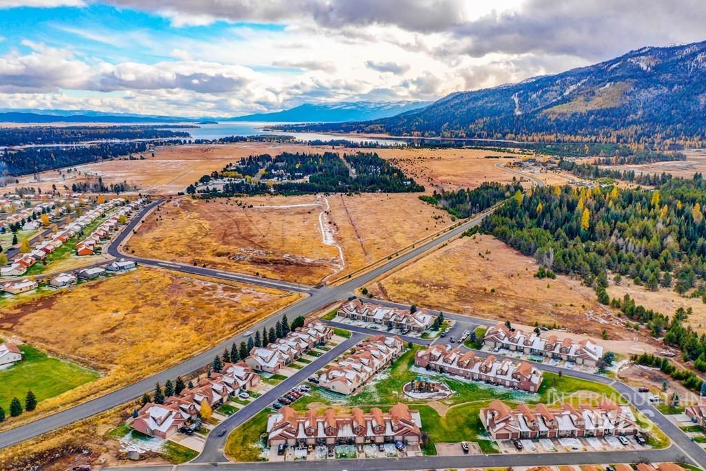 24 Mangum Dr Unit # 1, Donnelly, Idaho 83615, 3 Bedrooms, 2 Bathrooms, Residential For Sale, Price $379,900, 98970322