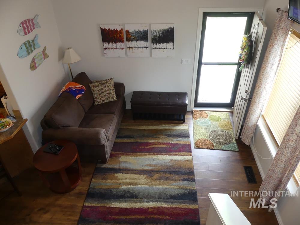 24 Mangum Dr Unit # 1, Donnelly, Idaho 83615, 3 Bedrooms, 2 Bathrooms, Residential For Sale, Price $379,900,MLS 98970322