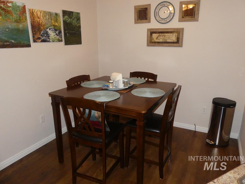 24 Mangum Dr Unit # 1, Donnelly, Idaho 83615, 3 Bedrooms, 2 Bathrooms, Residential For Sale, Price $379,900, 98970322