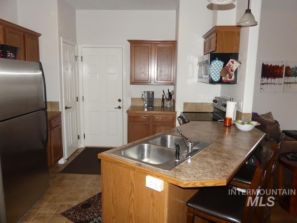 24 Mangum Dr Unit # 1, Donnelly, Idaho 83615, 3 Bedrooms, 2 Bathrooms, Residential For Sale, Price $379,900,MLS 98970322