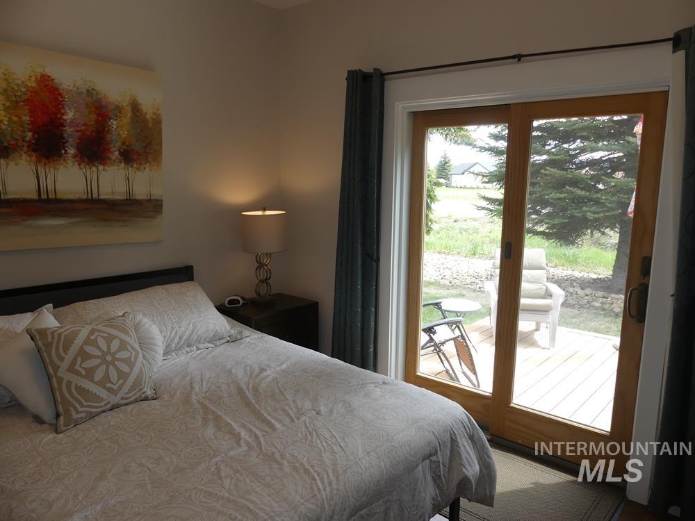 24 Mangum Dr Unit # 1, Donnelly, Idaho 83615, 3 Bedrooms, 2 Bathrooms, Residential For Sale, Price $379,900,MLS 98970322