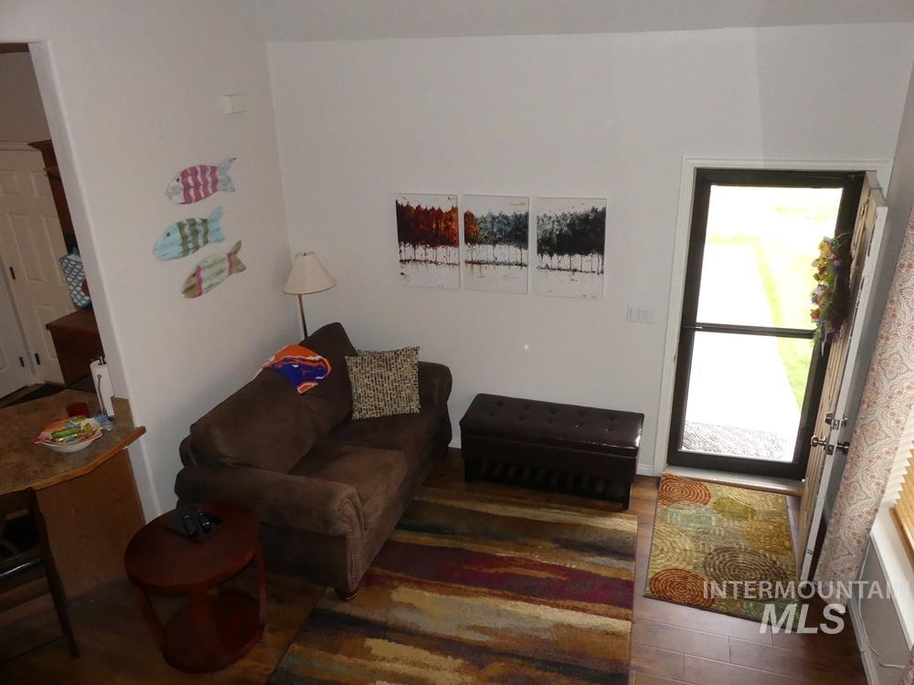 24 Mangum Dr Unit # 1, Donnelly, Idaho 83615, 3 Bedrooms, 2 Bathrooms, Residential For Sale, Price $379,900, 98970322