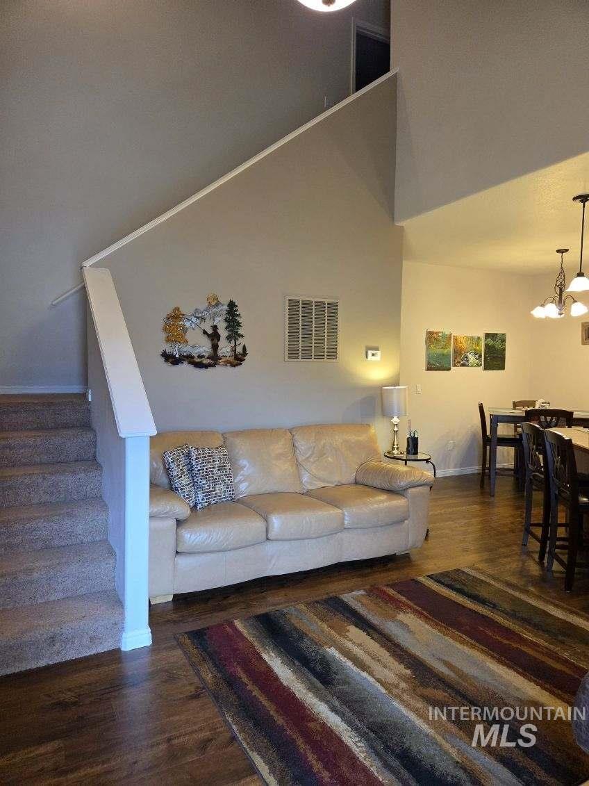 24 Mangum Dr Unit # 1, Donnelly, Idaho 83615, 3 Bedrooms, 2 Bathrooms, Residential For Sale, Price $379,900,MLS 98970322