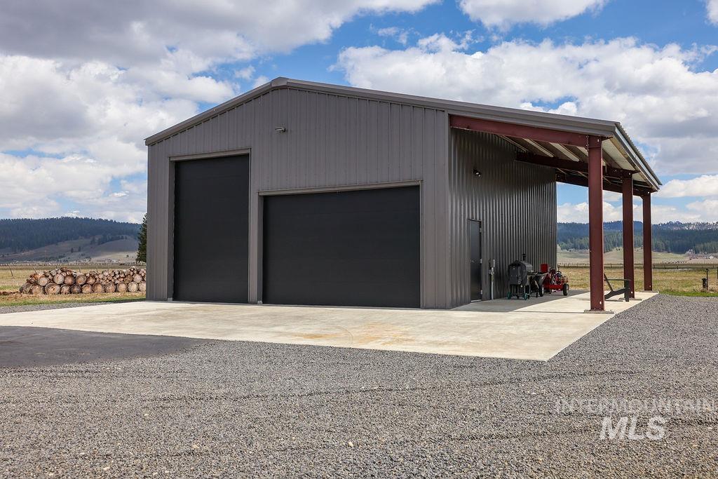 13100 Farm To Market Road, Donnelly, Idaho 83615, 3 Bedrooms, 2 Bathrooms, Residential For Sale, Price $1,279,000, 98970324