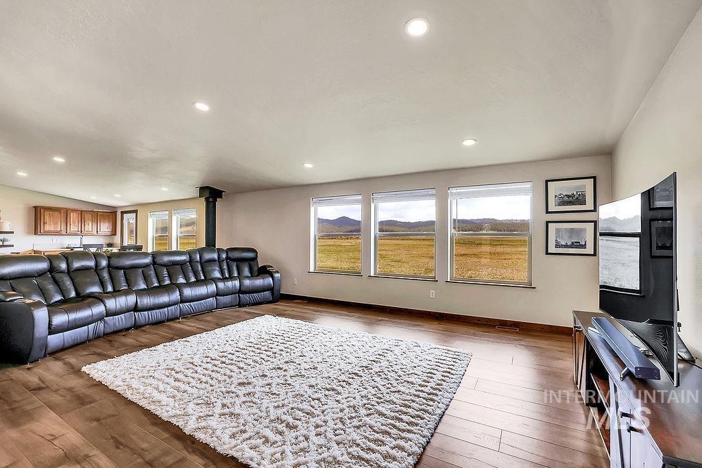 13100 Farm To Market Road, Donnelly, Idaho 83615, 3 Bedrooms, 2 Bathrooms, Residential For Sale, Price $1,279,000, 98970324