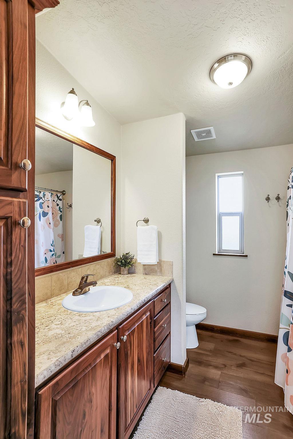 13100 Farm To Market Road, Donnelly, Idaho 83615, 3 Bedrooms, 2 Bathrooms, Residential For Sale, Price $1,279,000, 98970324