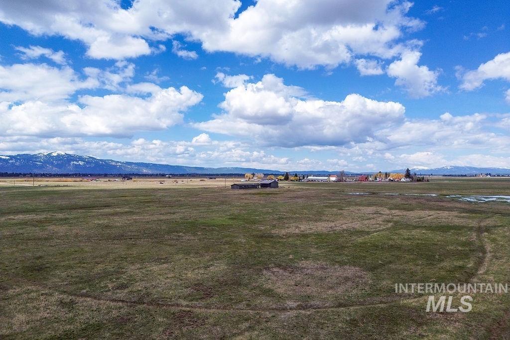 13100 Farm To Market Road, Donnelly, Idaho 83615, 3 Bedrooms, 2 Bathrooms, Residential For Sale, Price $1,279,000, 98970324