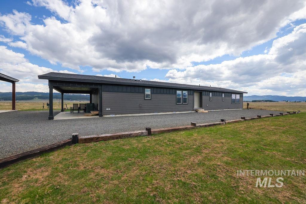 13100 Farm To Market Road, Donnelly, Idaho 83615, 3 Bedrooms, 2 Bathrooms, Residential For Sale, Price $1,279,000, 98970324