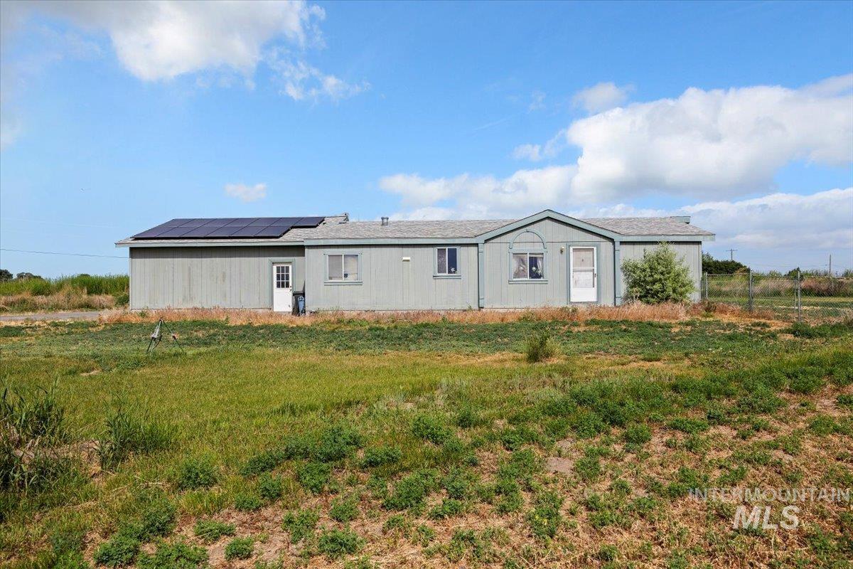 798 W 100 S, Paul, Idaho 83347, 3 Bedrooms, 2 Bathrooms, Residential For Sale, Price $300,000, 98970328