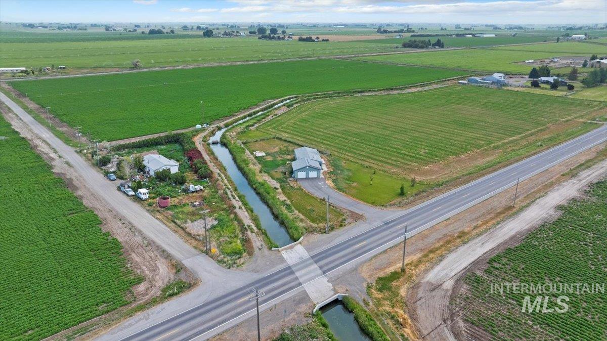 798 W 100 S, Paul, Idaho 83347, 3 Bedrooms, 2 Bathrooms, Residential For Sale, Price $300,000, 98970328