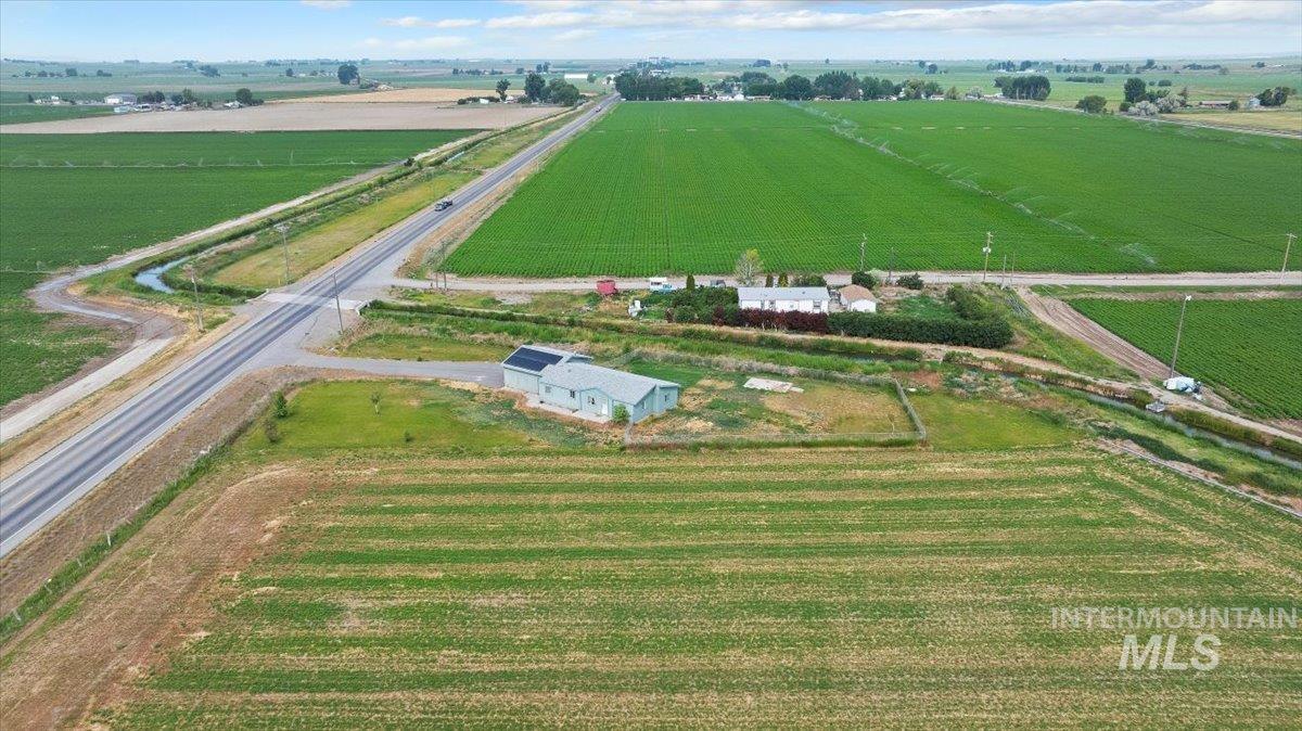 798 W 100 S, Paul, Idaho 83347, 3 Bedrooms, 2 Bathrooms, Residential For Sale, Price $300,000, 98970328