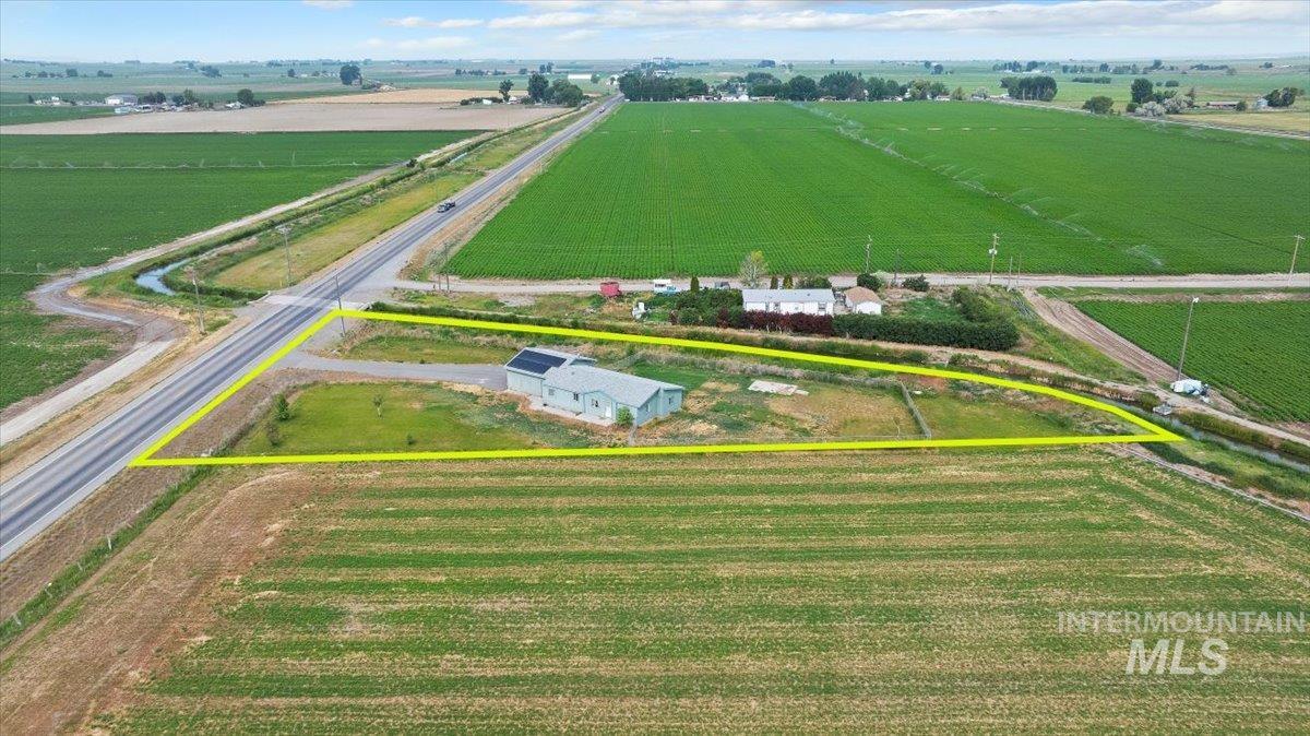 798 W 100 S, Paul, Idaho 83347, 3 Bedrooms, 2 Bathrooms, Residential For Sale, Price $300,000, 98970328