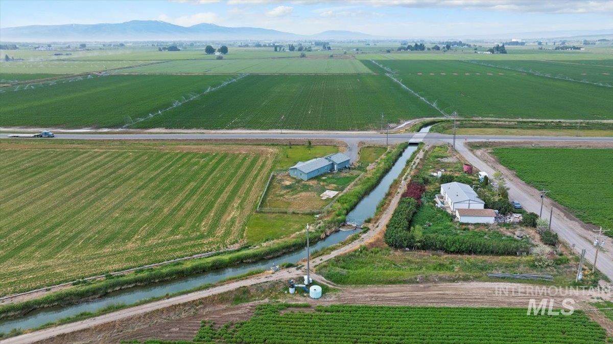 798 W 100 S, Paul, Idaho 83347, 3 Bedrooms, 2 Bathrooms, Residential For Sale, Price $300,000, 98970328