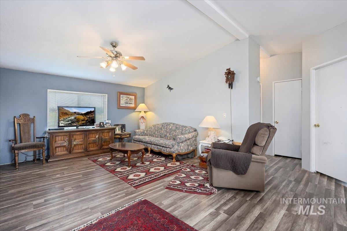 798 W 100 S, Paul, Idaho 83347, 3 Bedrooms, 2 Bathrooms, Residential For Sale, Price $300,000, 98970328