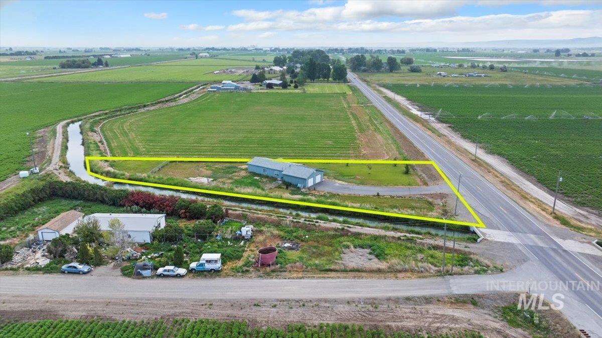 798 W 100 S, Paul, Idaho 83347, 3 Bedrooms, 2 Bathrooms, Residential For Sale, Price $300,000, 98970328