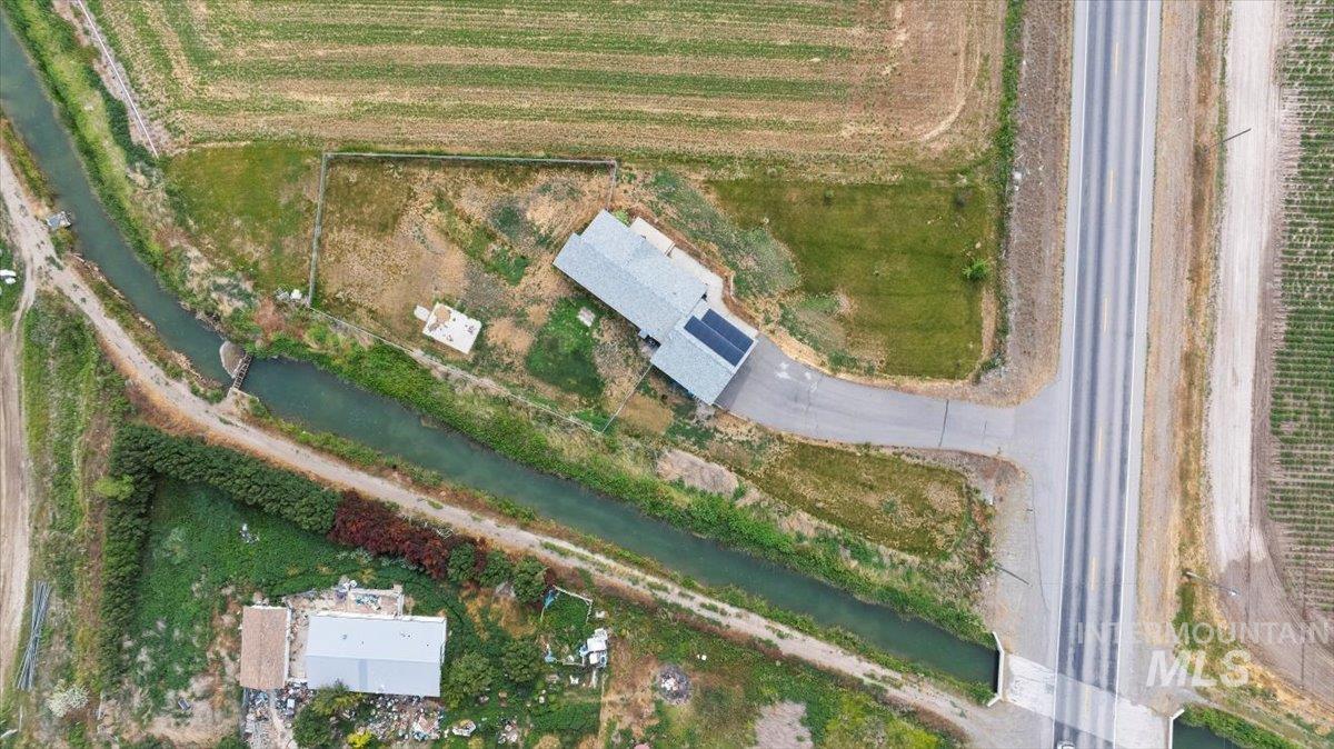 798 W 100 S, Paul, Idaho 83347, 3 Bedrooms, 2 Bathrooms, Residential For Sale, Price $300,000, 98970328