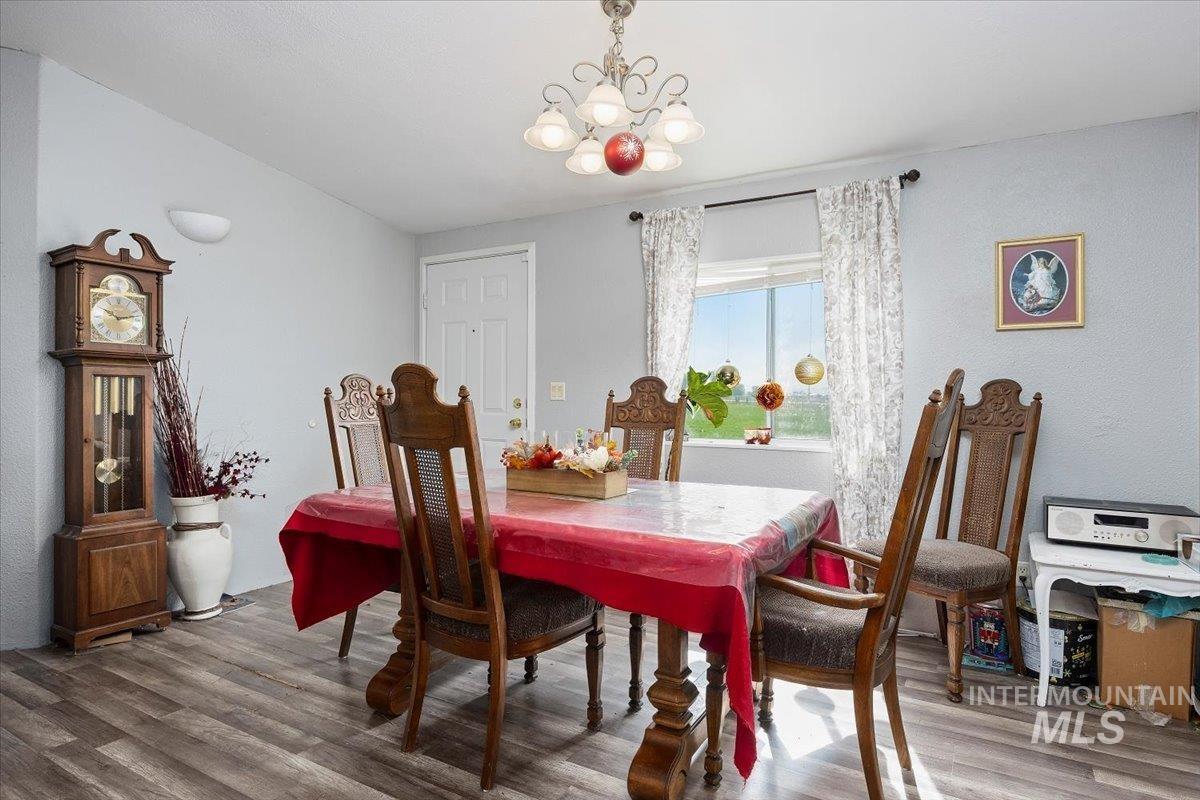 798 W 100 S, Paul, Idaho 83347, 3 Bedrooms, 2 Bathrooms, Residential For Sale, Price $300,000, 98970328